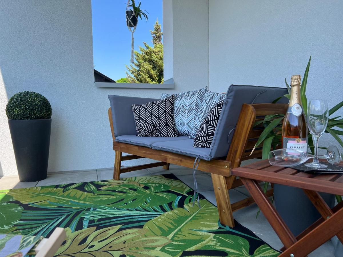Designapartment Blue Sky -55M2-Free Parking & Wifi Graz Exteriör bild